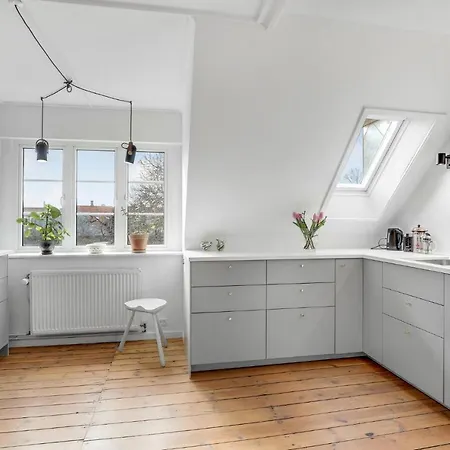 Appartement Awesome Apartment In Ronne With Wifi Rønne