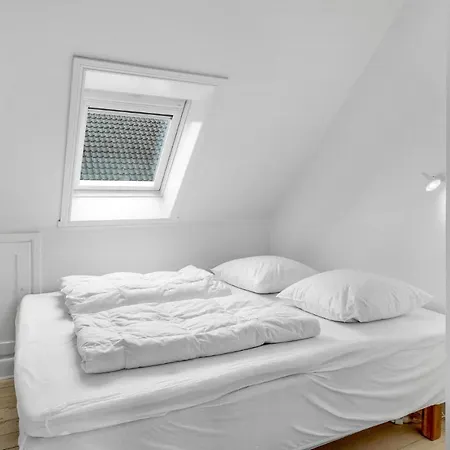 Appartement Awesome Apartment In Ronne With Wifi Rønne