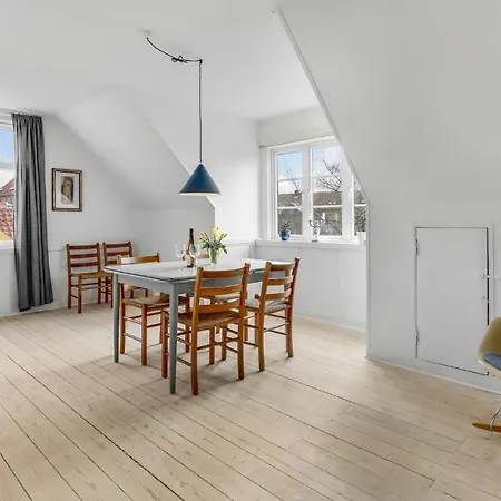 Appartement Awesome Apartment In Ronne With Wifi *