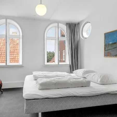 Awesome Apartment In Ronne With Wifi *