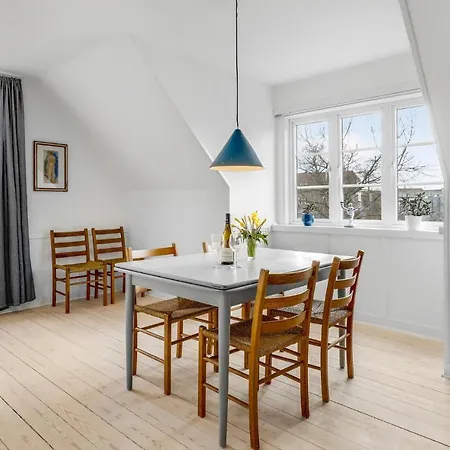 Appartement Awesome Apartment In Ronne With Wifi *