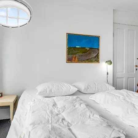 Awesome Apartment In Ronne With Wifi Appartement Rønne